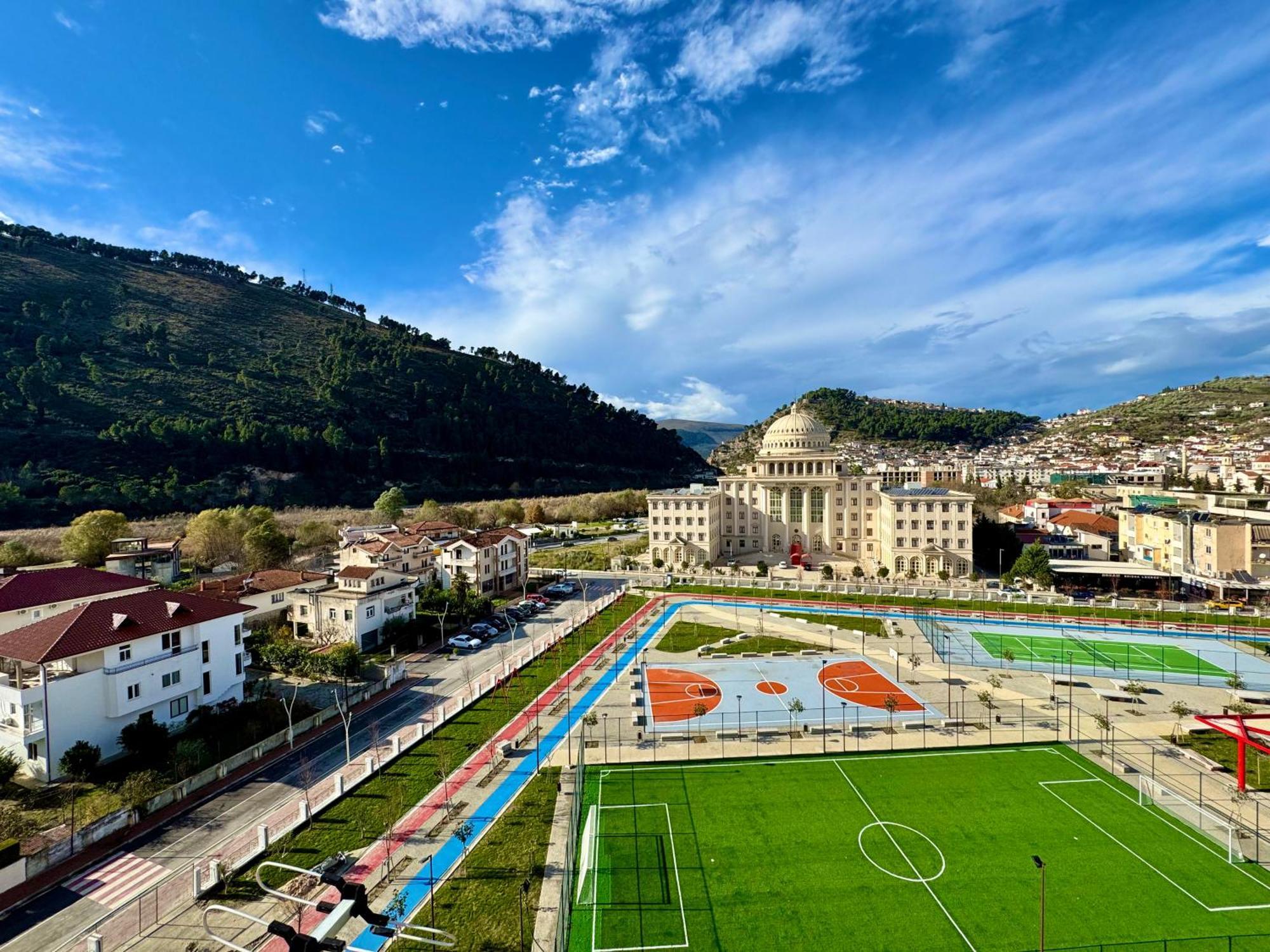 Berat City Panorama 1 Buitenkant foto